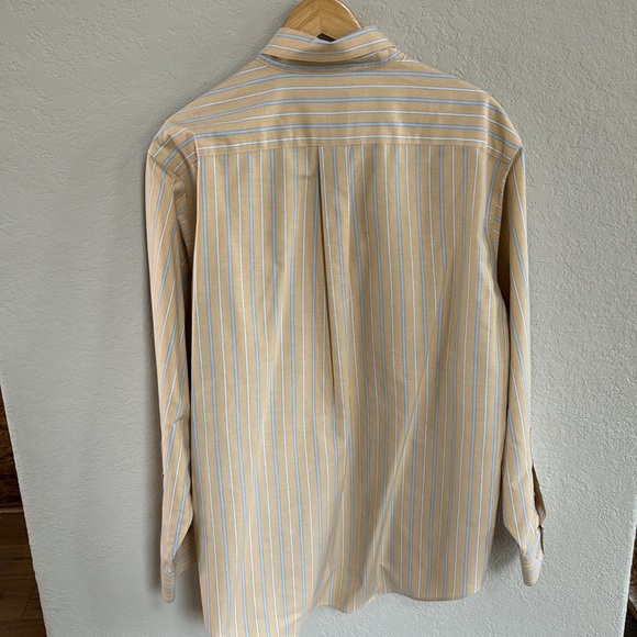 Brooks Brother Yellow Button Down Shirt non-iron - Picture 5 of 6